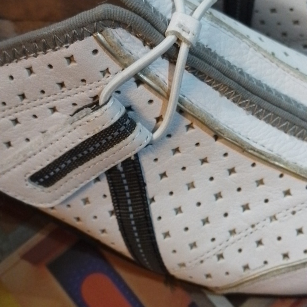 Liz Claiborne 9.5 Riva leather upper trainers - Picture 2 of 8